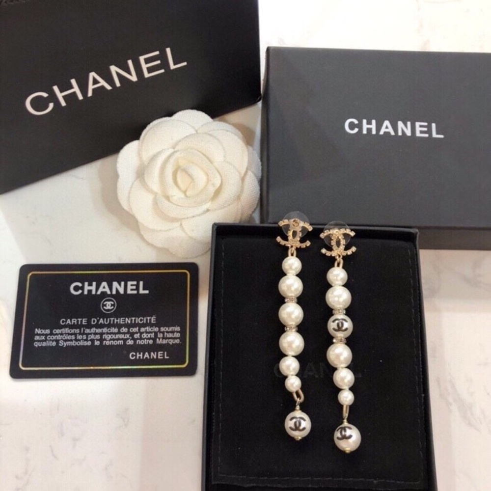 Chanel earrings - Picture 7 of 8